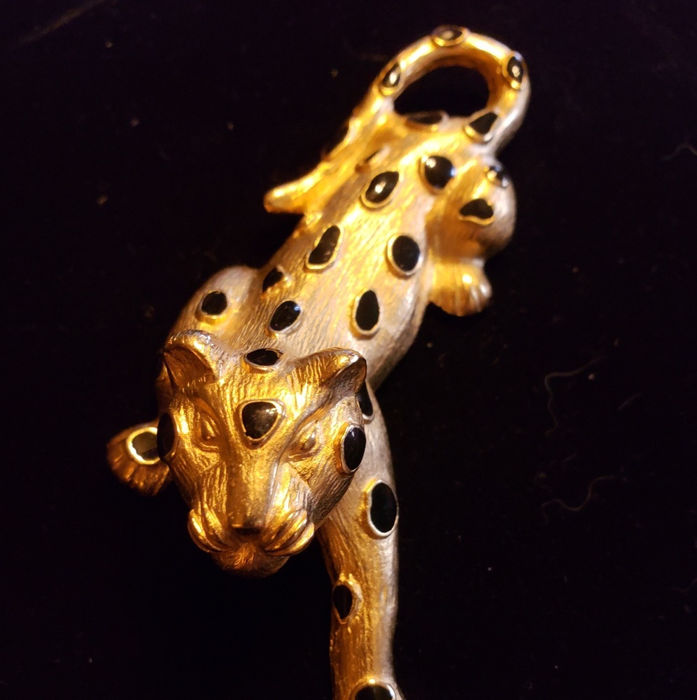 Trifari Gold tone leopard 🐆Brooch